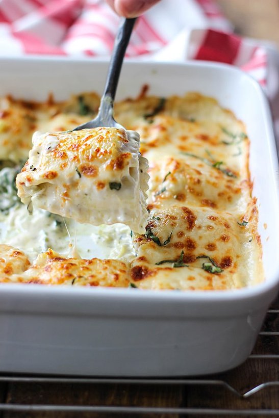 Spinach and artichoke ravioli bake