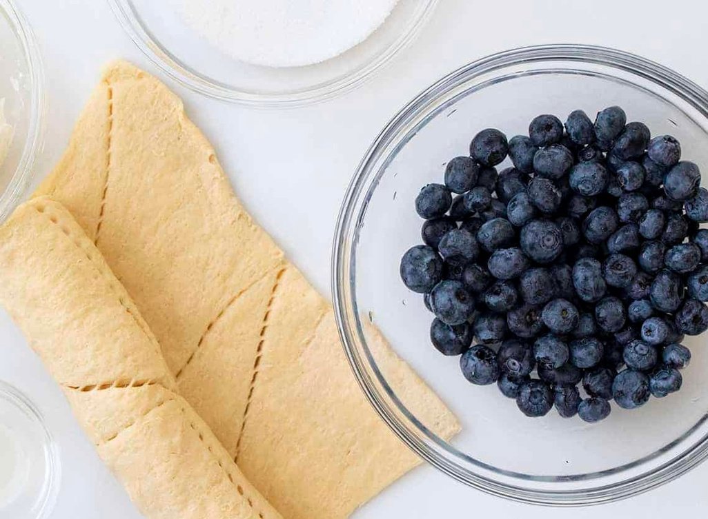 White chocolate blueberry croissant